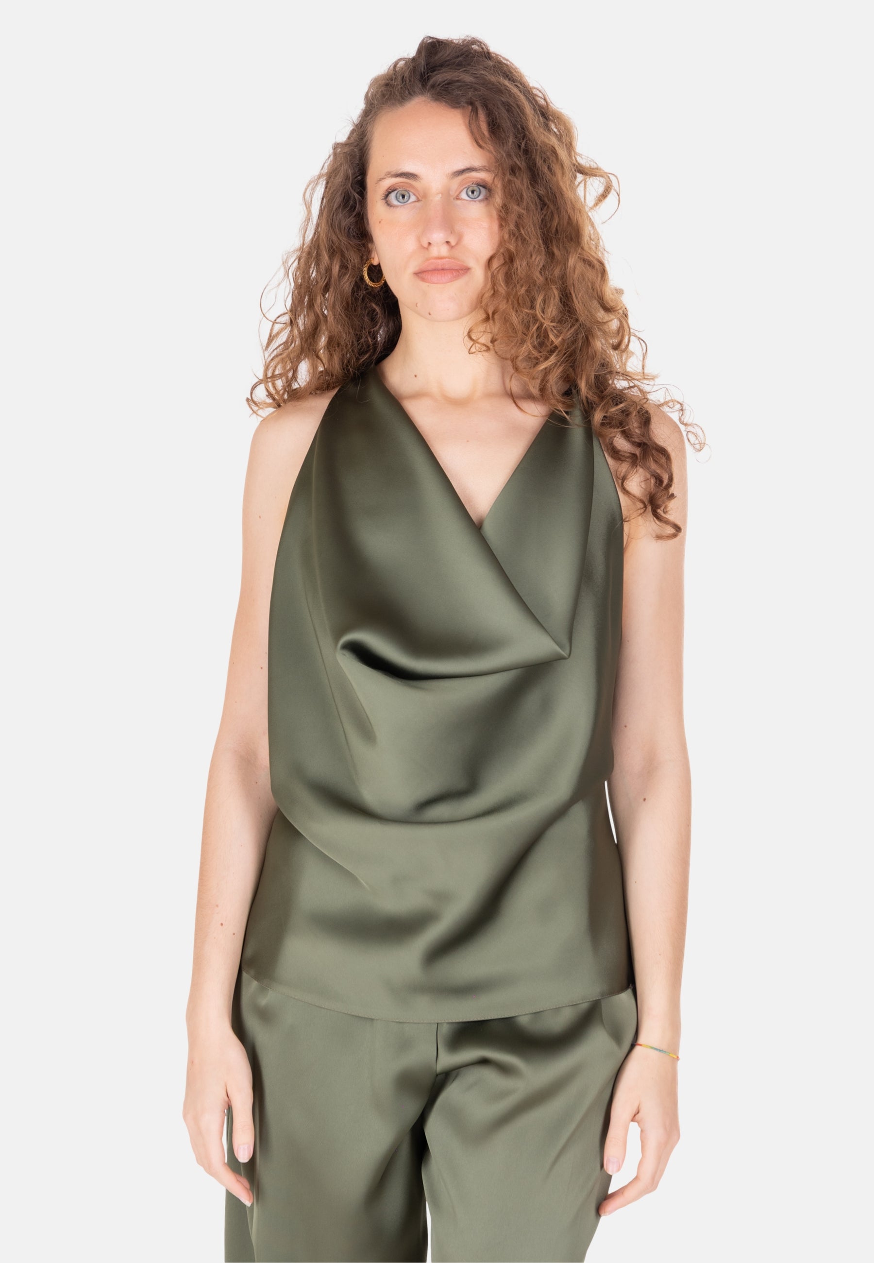 015370 - TOP - SARAH CHOLE