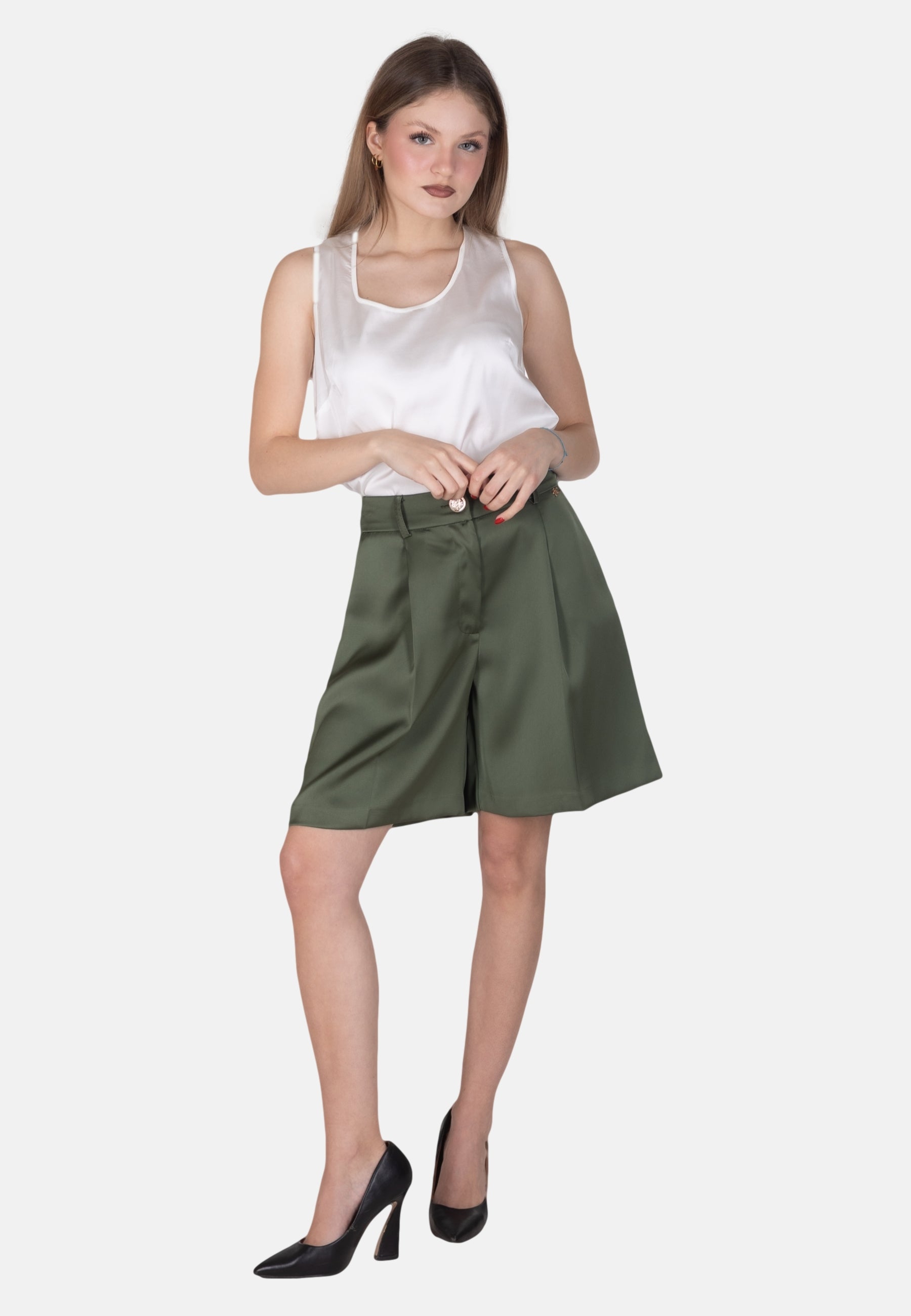 015373 - SHORT - SARAH CHOLE