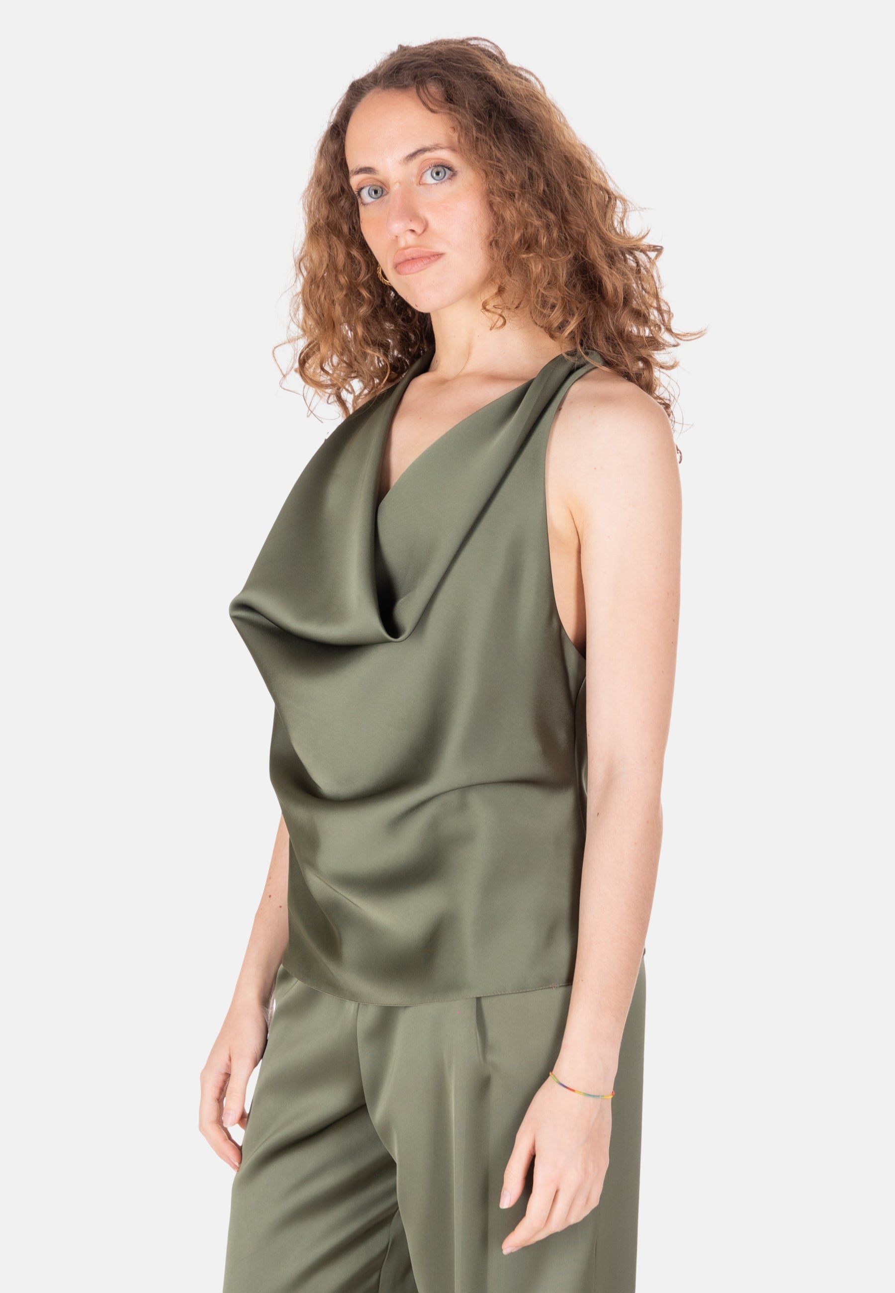 015370 - TOP - SARAH CHOLE