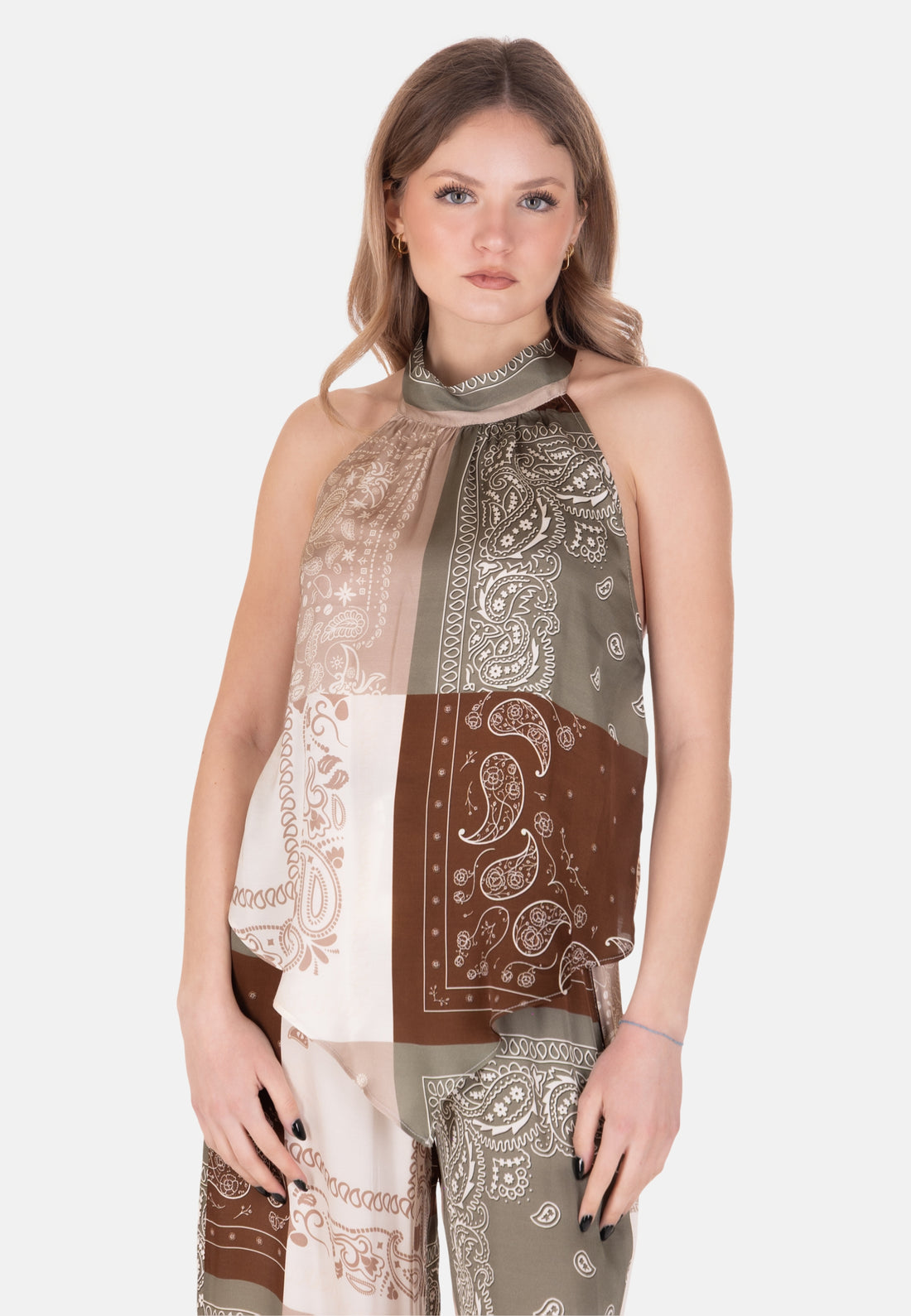 015593 - TOP - SARAH CHOLE