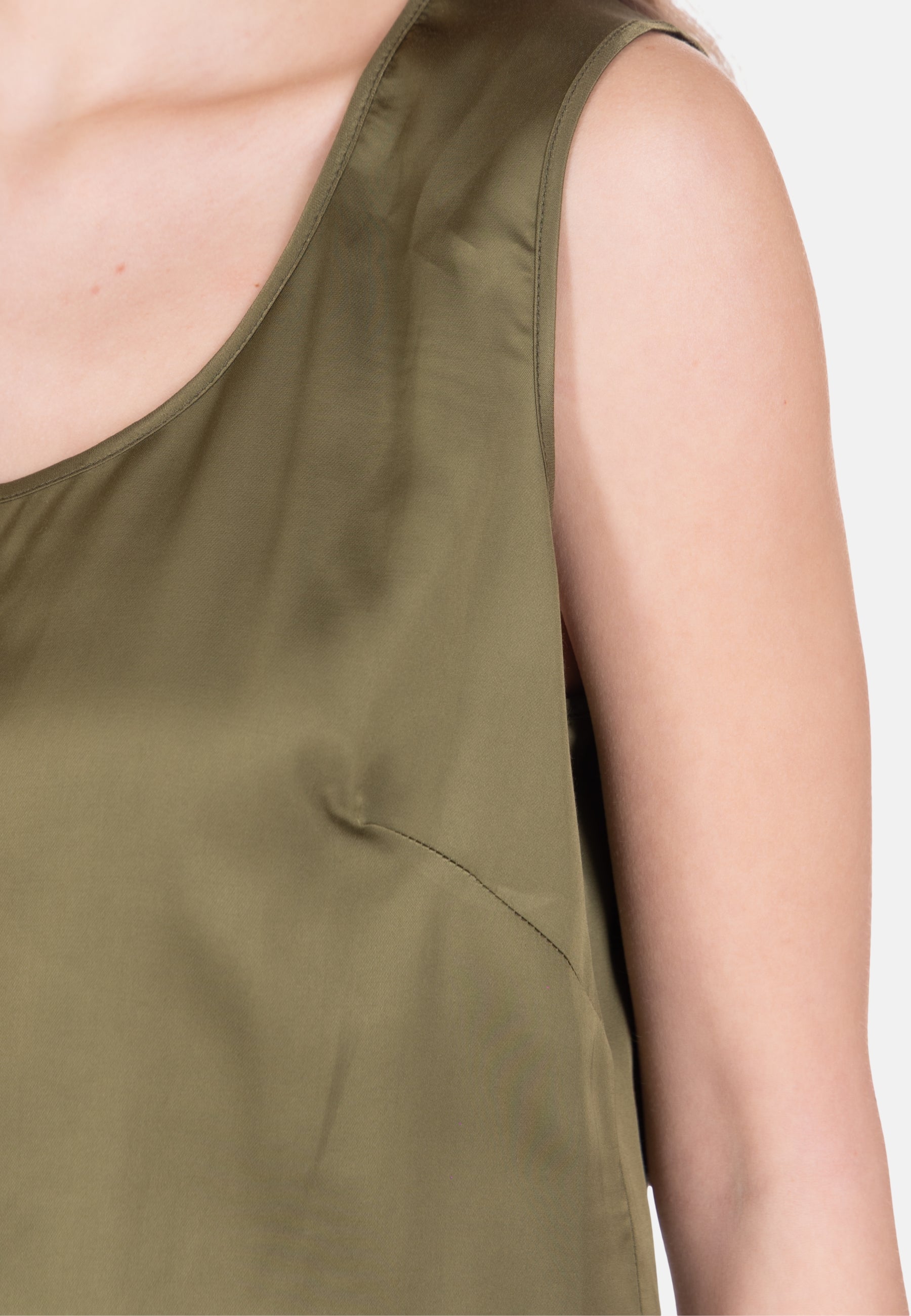 015548 - TOP - SARAH CHOLE