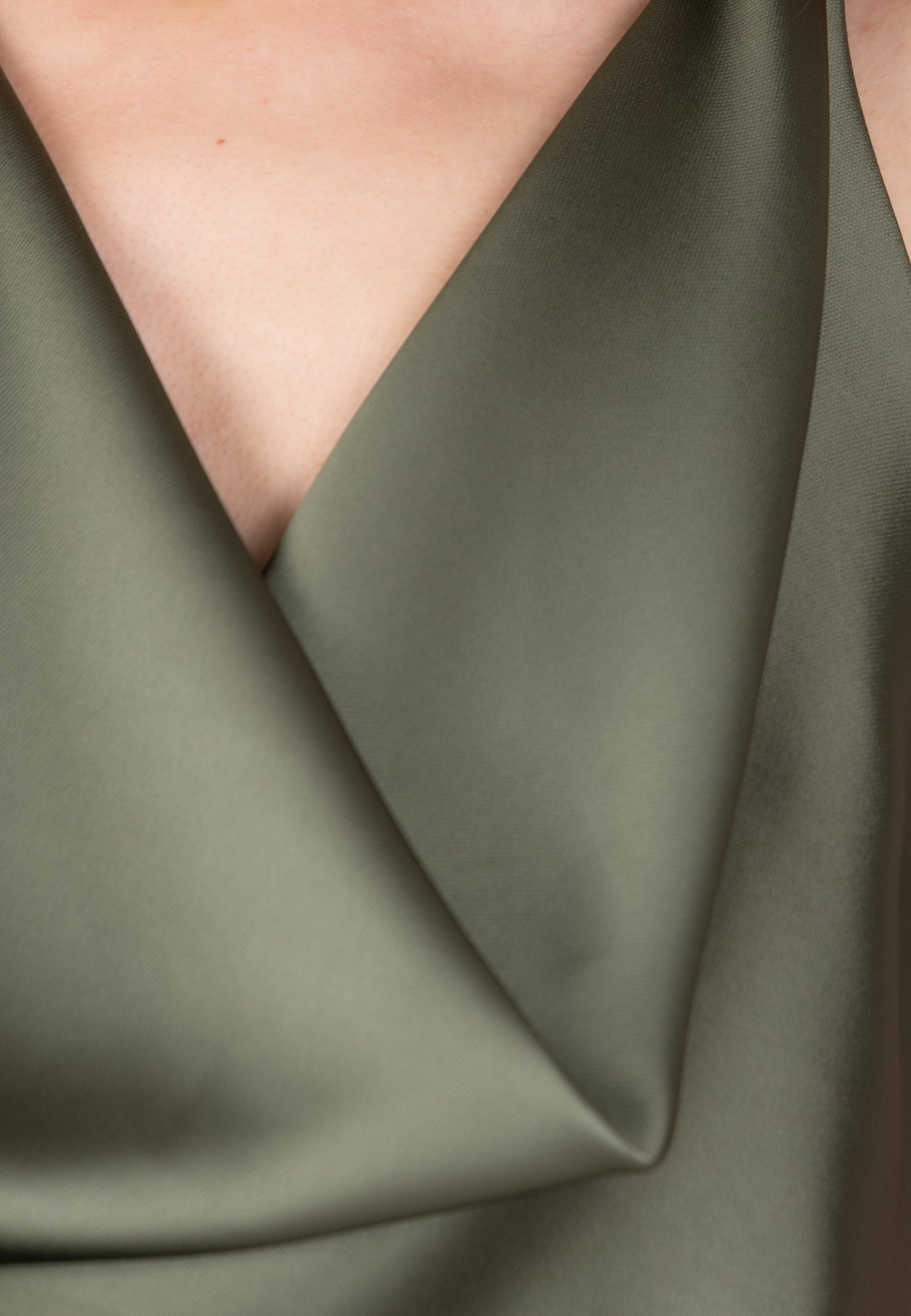 015370 - TOP - SARAH CHOLE